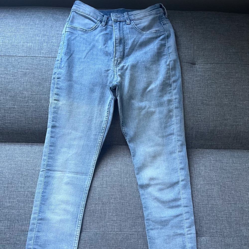 h&m light wash jeans